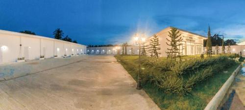 Photharam Hotel | WICKET WHITE VILLA