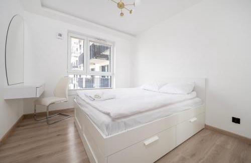 Lodz Apartment | Widzewska Deluxe Apartment by BookingHost