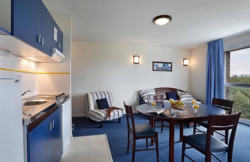 Pyrenees 2000 Apartment | Wifi, 100m from resort center, fitness, terrace, balcony, tv, ski locker, 30m², Pyrénées 2000
