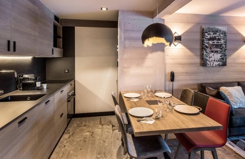 Val-d'Isere Apartment | Wifi, 50m from resort center, fitness, swimming pool, sauna, hammam, balcony, fireplace or stove, tv