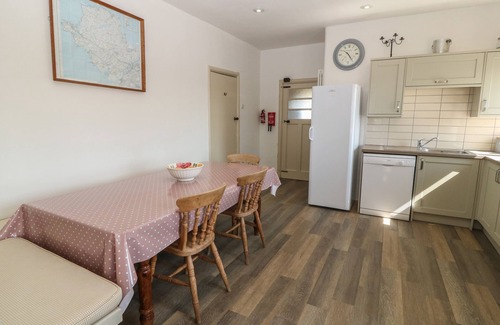 Caergeiliog Cottage | WIG CARNA, pet friendly, character holiday cottage in Holyhead