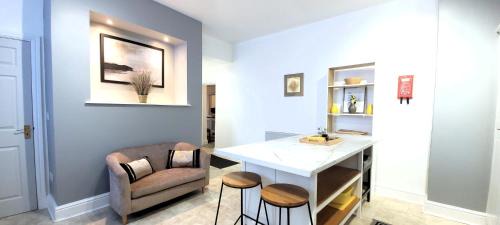 Wigan Apartment | Wigan Central Executive Apartments I Family Rooms I Free Parking