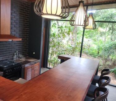 Hildummulla Villa | Wild Cassia