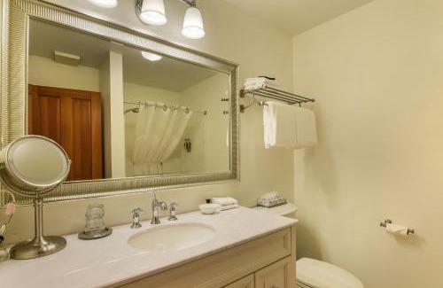 La Conner Hotel | Wild Iris Inn