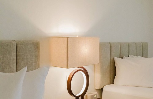 Gold Beach Hotel | Wild Iris Room at The Wildflower Inn