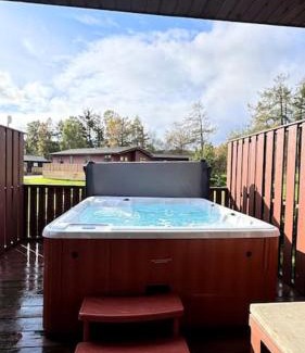 Kilmun Ski Chalet | Wild Jungle Retreat