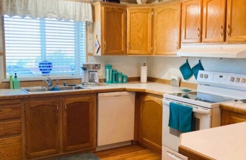 Challis House | Wild West Hideaway a 3-bedroom house in charming Challis with WiFi, AC. Book now