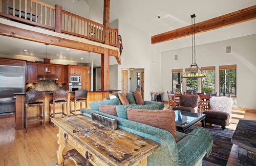 Crested Butte House | Wildcat Ridge! Spectacular 4 Bedroom Home on 35 Acres Minutes from Town!