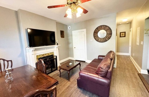 Wilkinsburg Apartment | Wilkinsburg Sanctuary w/Free Street Parking