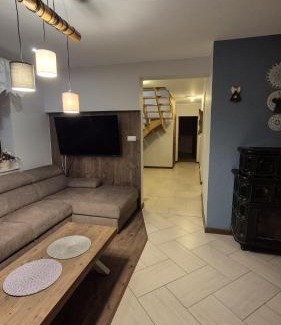 Gorki Mae House | Willa Cztery Pory Roku