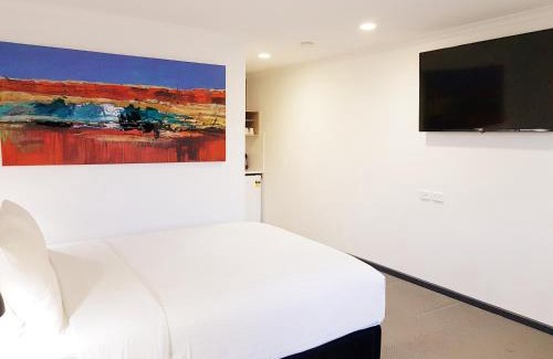 Naracoorte Hotel | William Macintosh Motor Lodge