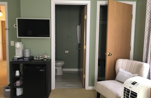 Williston North House | Williston Village Inn