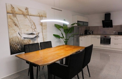 Alfter Apartment | Willkommen in Unserer Charmanten und Stilvollen Wohnung!