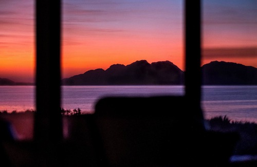 Dolphin Sands House | Willoahs Retreat - Freycinet Holiday Houses