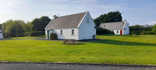 Clooncarrabaun House | Willow Cottage - 3 Bedroom