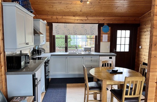 Heacham Cabin | Willow Lodge, Holiday Log Cabin, Cedar Springs, Heacham. Close to the beach.