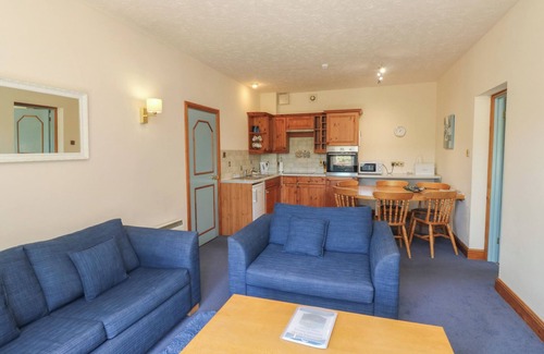 Kingsteignton Cottage | WILLOW, pet friendly in Kingsteignton