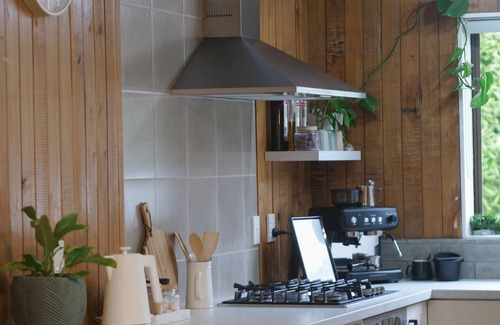 Hector House | Willow & Waves - Huge outdoor space & Full kitchen