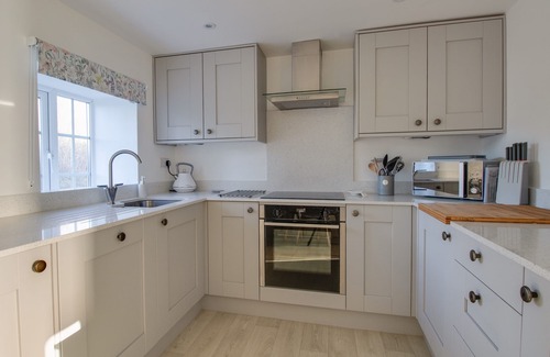 Littlebredy Cottage | WILLOWBROOK COTTAGE, pet friendly, with a garden in Litton Cheney