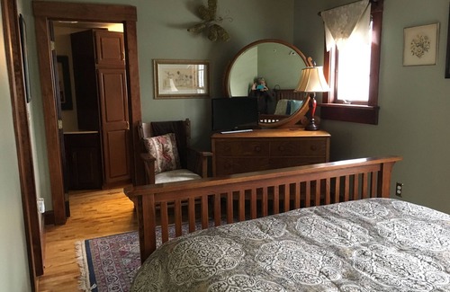 Shaftsburg Bed & Breakfast | Willowicke Inn Llama Farm Stay