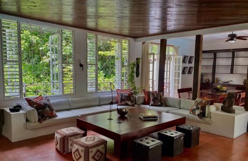 Kingston Villa | Wind Down Villa 4bdr 3bth w/ Private Pool & River