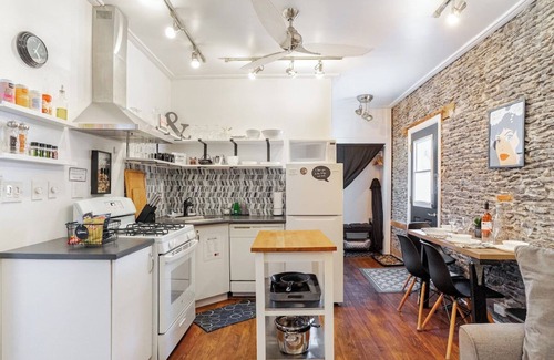 Belleville Apartment | Wind Rose 22 · Shop, Sip & Stroll Downtown + ON Parks Pass