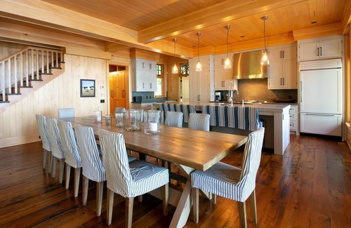 Windermere Cottage | Windermere! South! Private! Wallsend is Muskoka Classic Luxury!