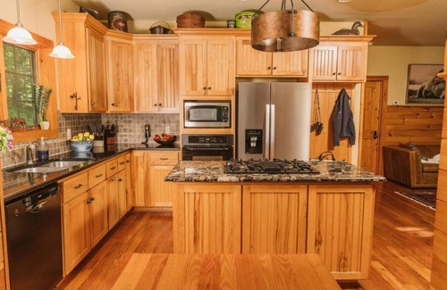 Lansing Cabin | Windfall Farm Stone Cottage