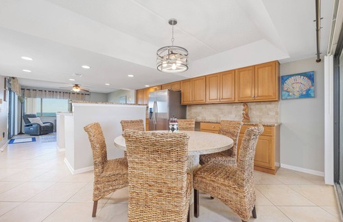 Crescent Beach Condo | Windjammer
