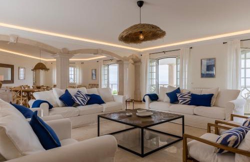 Colares Villa | Windmill Beachfront Villa