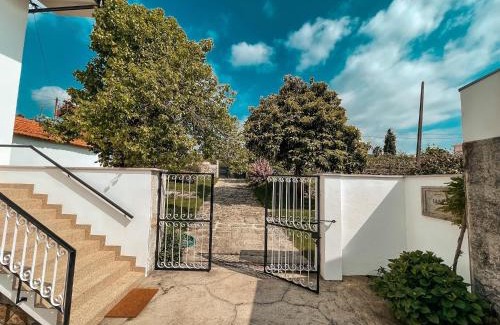 Santa Maria da Feira House | Windmill House