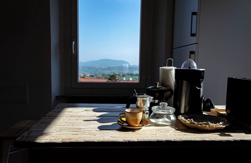 Recanati Old Town Apartment | Window to the Sea