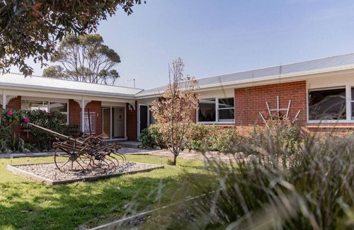 Bicheno House | Windrift Retreat - Family & Sea