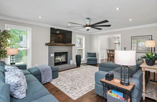 Lexington House | Winds of Lexington Sleeps 8