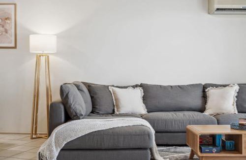 Caloundra Apartment | Windsong Caloundra Sunsets Sea Breezes and Style