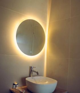 Sainbu Hotel | Windy Hill Hotel And Restaurant