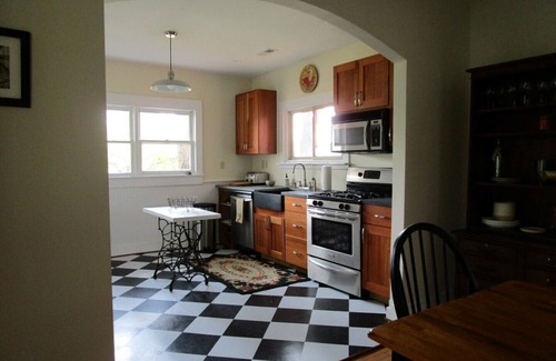 Patrick Henry Cottage | Wine Country Cottage