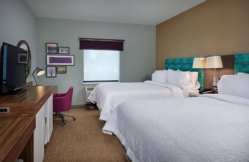 Sherwood - Tualatin North Hotel | Wine Country Getaway in Sherwood! Indoor Pool, Free Breakfast, Pets Allowed!