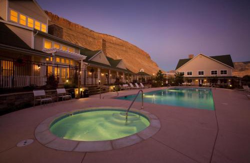 Palisade Hotel | Wine Country Inn