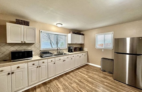 Fair Play House | Wine Country Retreat-Beautiful Views-Family Fun