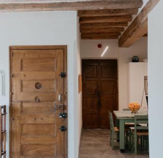 Tivissa Apartment | Wine Country stay at Ca Escoda between Montsant and Priorat on the Ebro Riverside