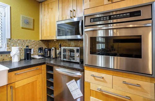 Hayward House | ‼️Wine, Waves & Comfort‼️| 2BR Bay Area Beauty