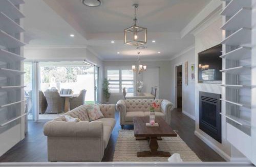 North Rothbury House | WineCountry Holiday House
