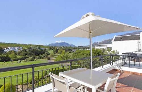 Stellenbosch Cabin | Winelands Golf Lodges 8
