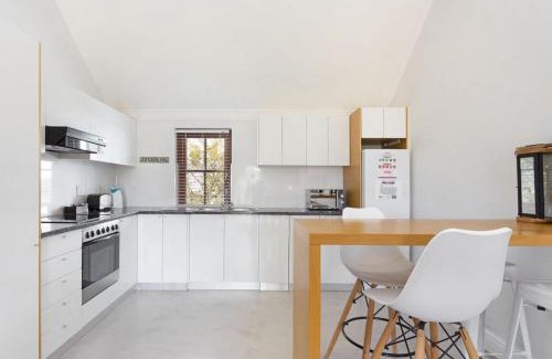 Stellenbosch Cabin | Winelands Golf Lodges 8