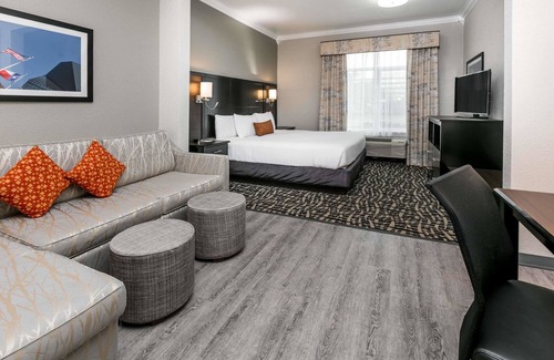 Dallas Hotel | Wingate by Wyndham Dallas Love Field