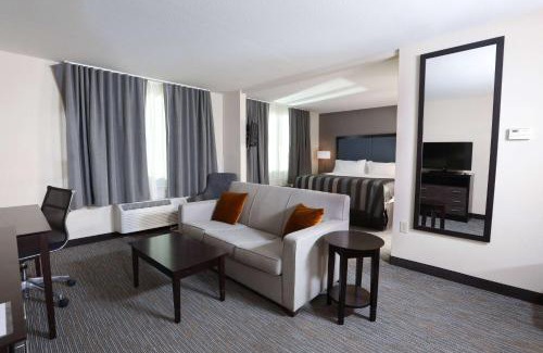 Savannah Hotel | Wingate by Wyndham Savannah Pooler