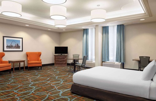 Airport Township Hotel | Wingate by Wyndham St. Louis Airport