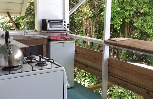 Parlatuvier Cabin | Wings a handbuilt cabin offering unique romantic rainforest experience
