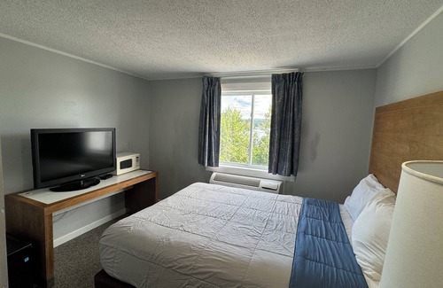 Lochmere Hotel | Winnisquam Lake Inn